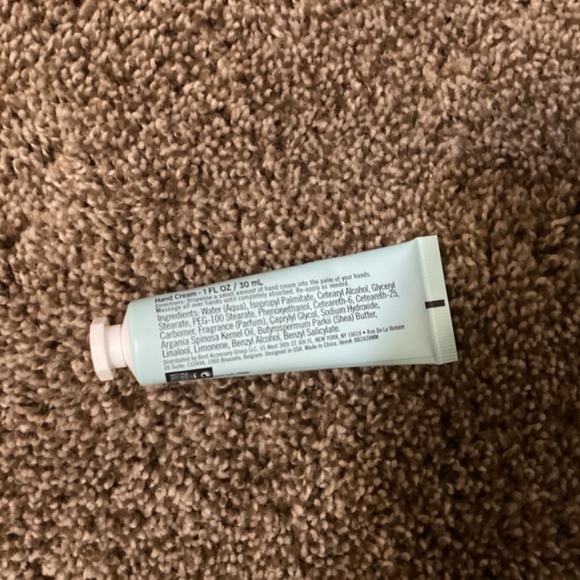 Lotion🕸️ - Picture 2 of 4